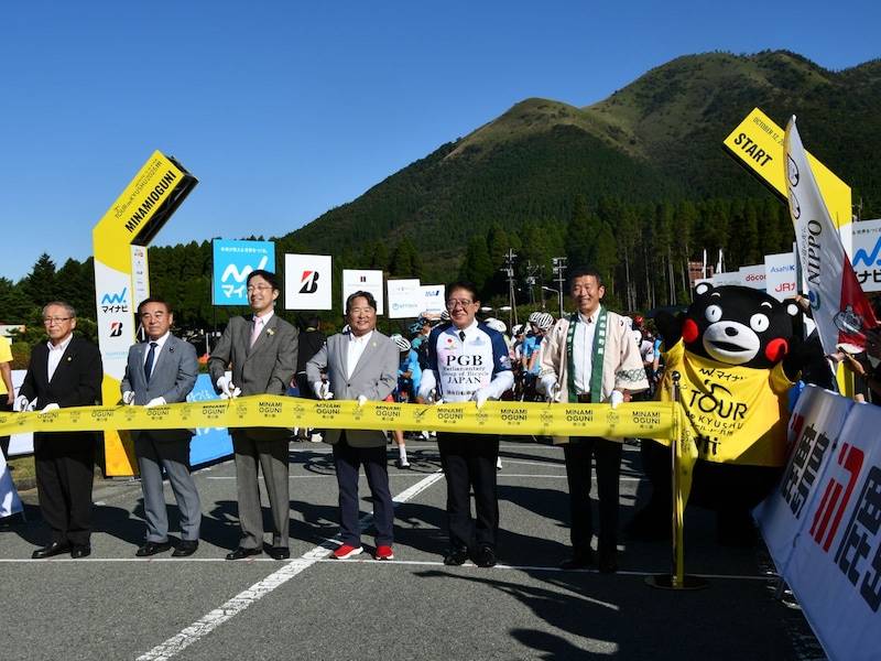 楽しかったモン＝10月8日、東京都中央区