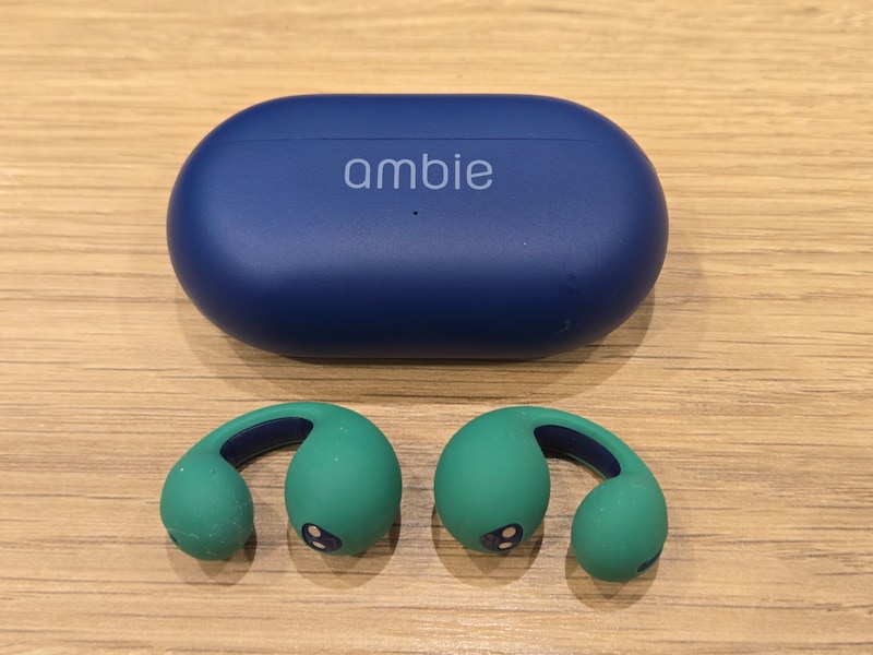 「ambie sound earcuffs AM-TW02」1万7000円(税込)