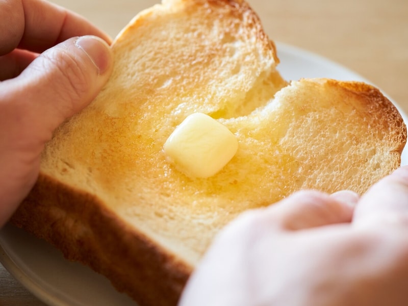 ダイエット中に食べてはいけないパンとは？