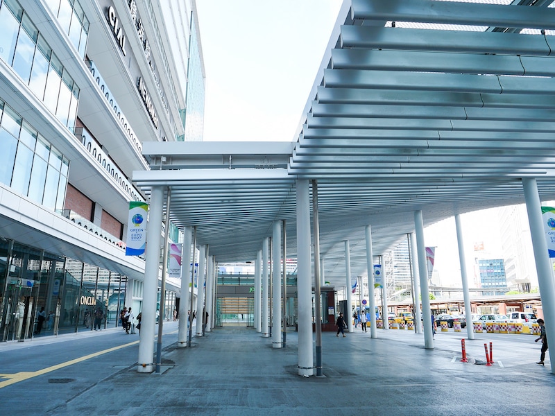 11路線が乗り入れている横浜駅は西区