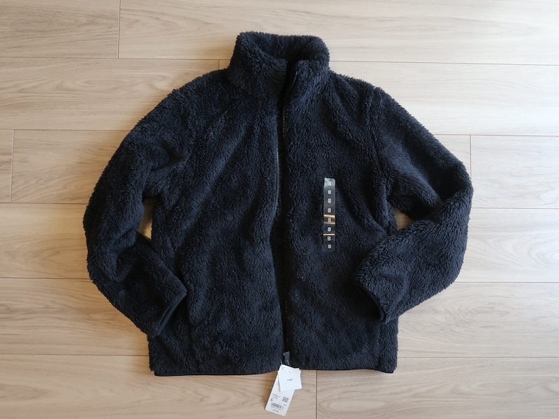 ユニクロ　ファーリーフリースフルジップジャケット　2990円（税込）