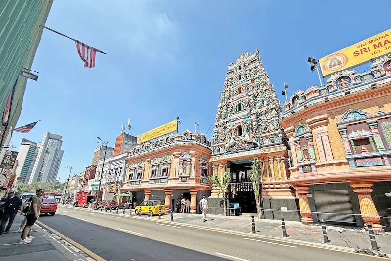チャイナタウンのすぐそばに現れる、スリ&nbsp;マハ&nbsp;マリアマン寺院