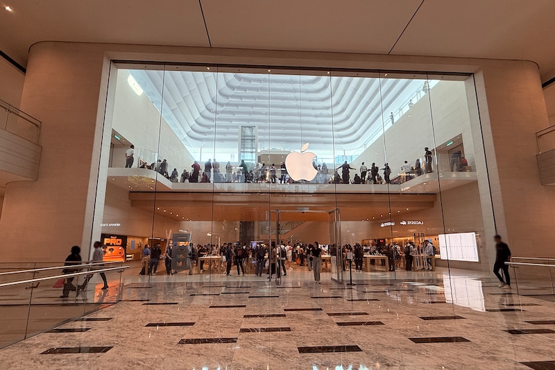 The&nbsp;Exchange&nbsp;TRXにある2フロアを使ったアップルストア