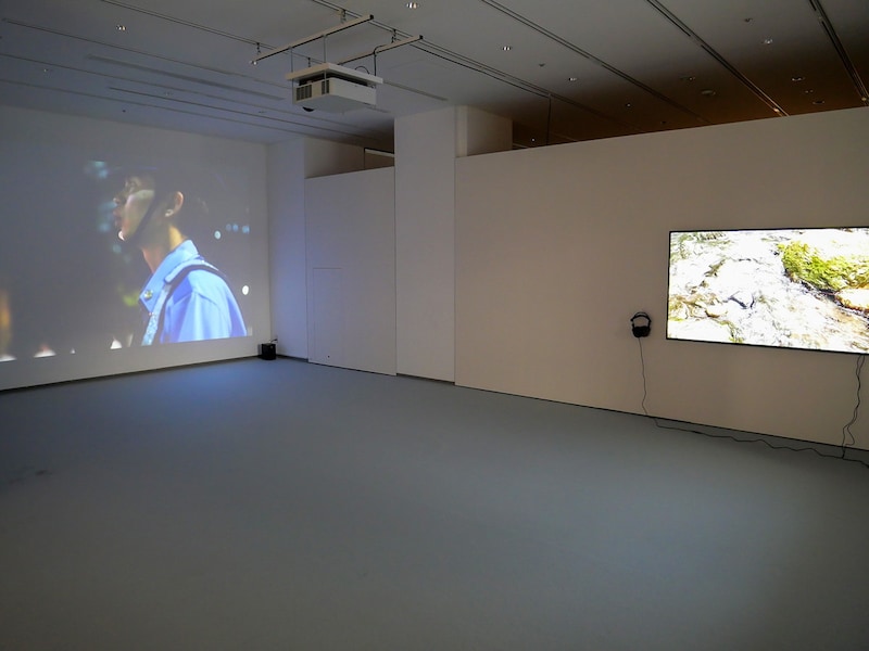 展示風景より、百瀬文×イム・フンスン《交換日記》（2015～2018、2025、個人蔵）