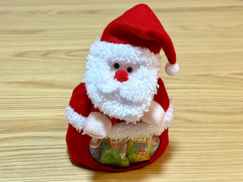 「クリスマススイーツドール サンタ」955円（税込） 