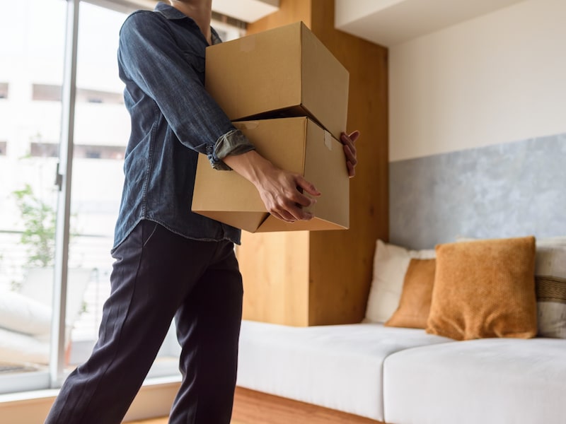 オタク夫のせいで部屋が片付かない（画像：PIXTA）