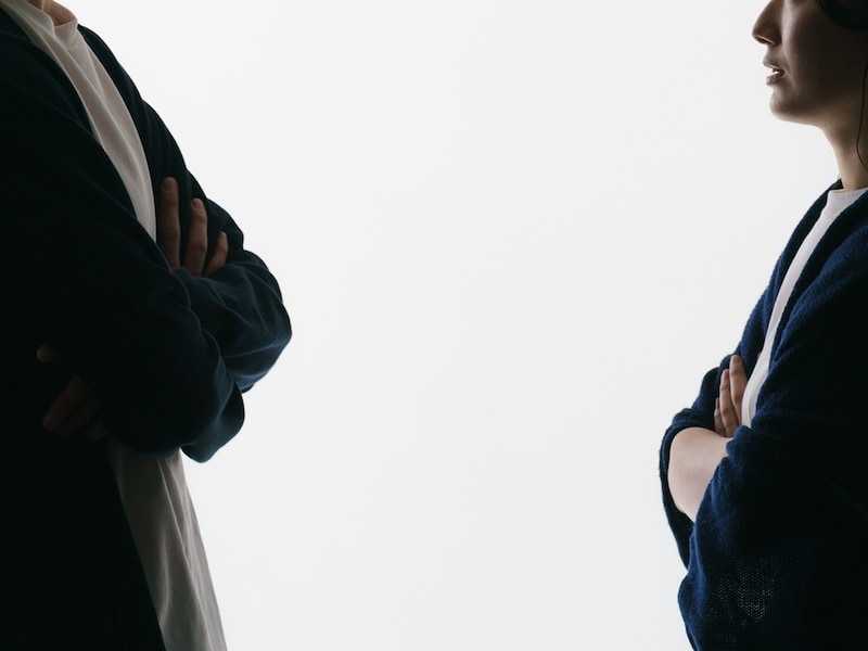 同居介護に猛反対する妻をなんとか説得したい男性 ※画像：PIXTA