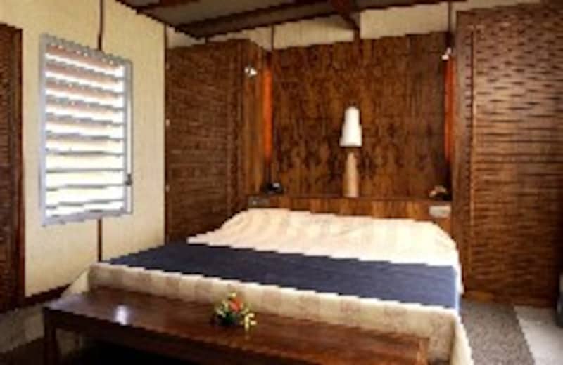 シックな調度品でまとめられた室内