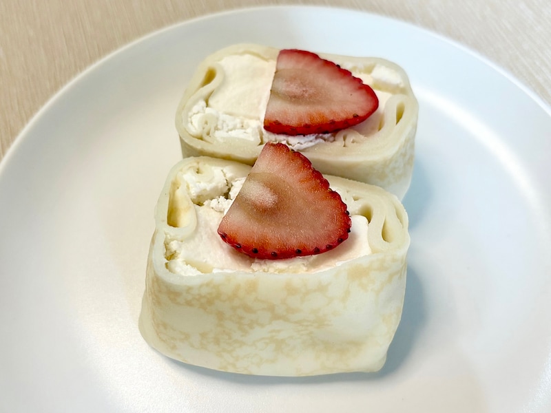 いちごの甘酢っぱさと、ミルクムースのやさしい甘みが相性抜群!