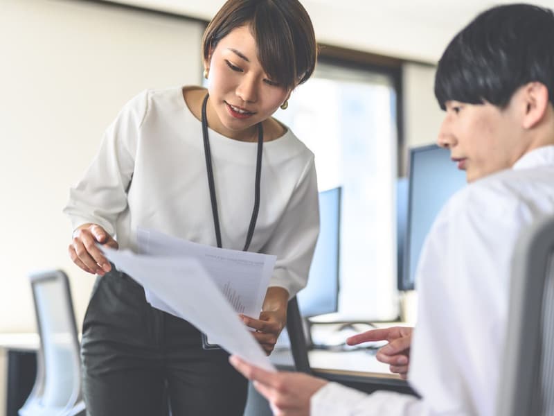 息切れしないために、上司には完璧な書類を提出しなくても良い!? ※：PIXTA
