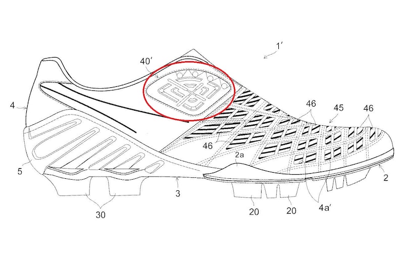 無回転シュートを蹴るための特殊な素材※画像：特許情報プラットフォーム