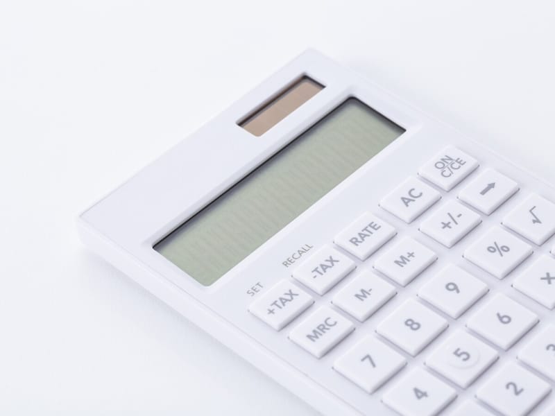 遺族厚生年金の改正、影響を受けるのは誰？（画像：PIXTA）