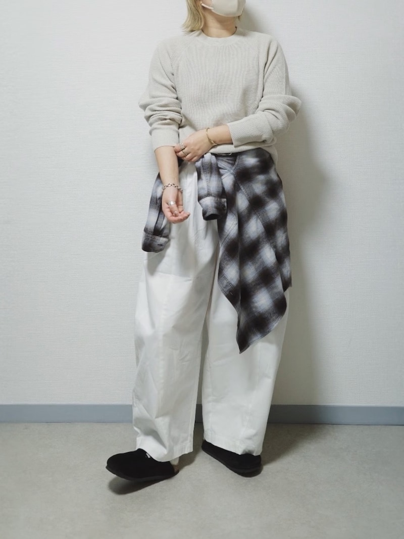 クリーンな生地感できれい見えがかないます 出典:WEAR