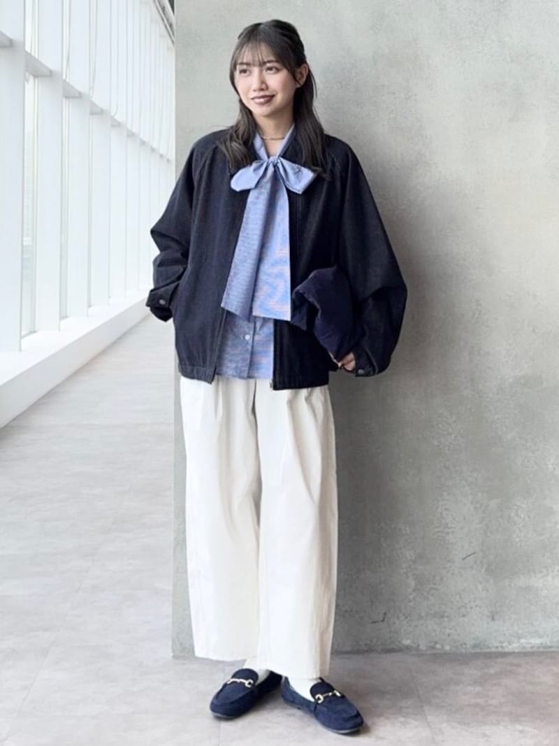 ローファーのきちんと感がコーデを引き締めてくれます　出典：StyleHint