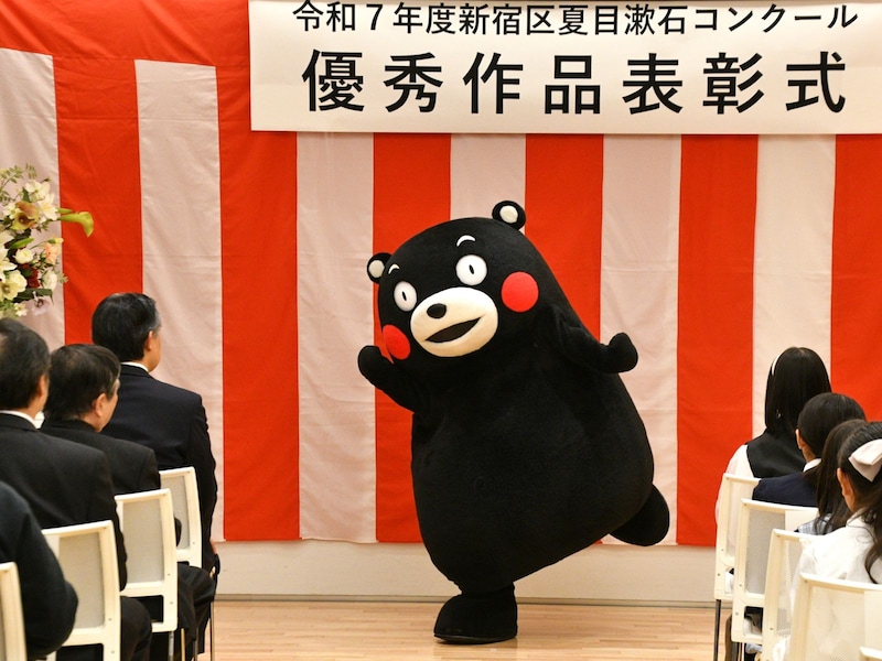 どっちが本物？＝11月1日、東京都文京区