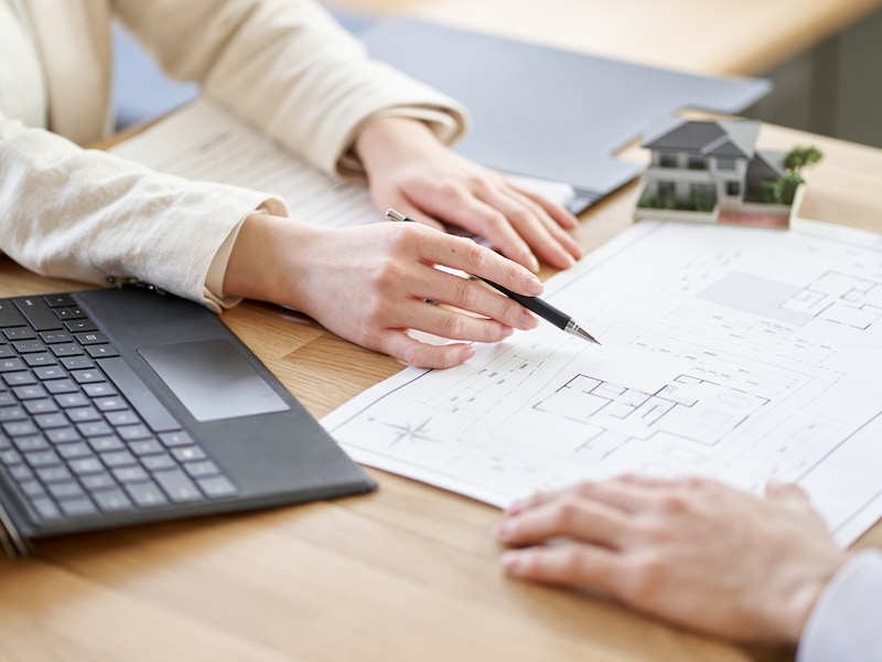 将来価値が上がる家はどこ？ 富裕層の行動にヒントが。※サムネイル画像：PIXTA