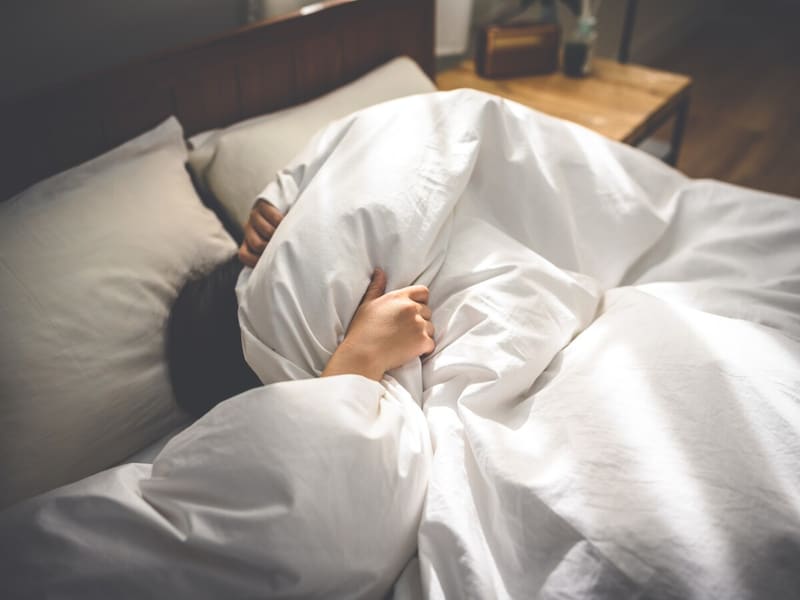 寝ても寝ても眠い…冬季うつ病の可能性は？