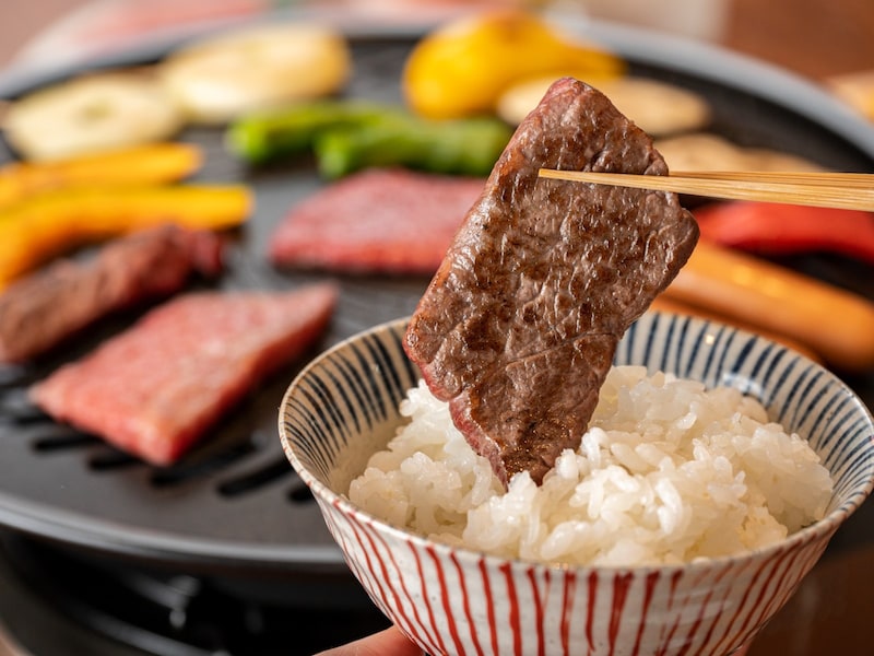 250人が選ぶ「ご飯と一緒に食べるのが好きな焼肉の部位」ランキング　※画像：PIXTA