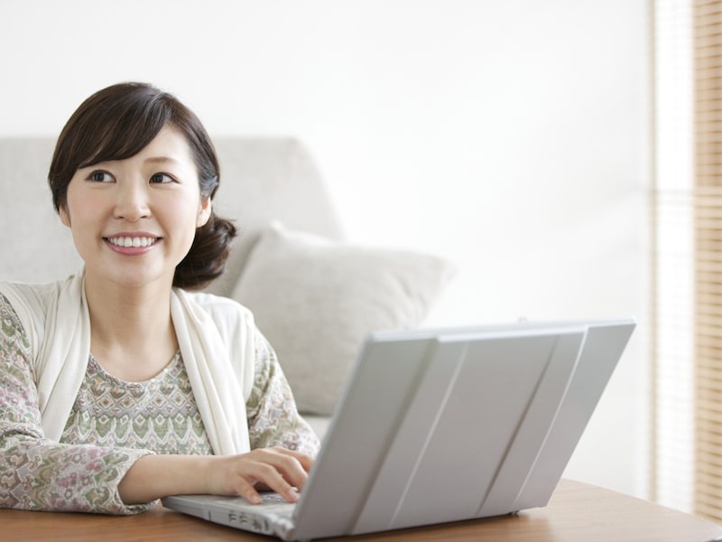 ゆうちょ銀行は年金の受取口座に向いているの?※サムネイル画像:amanaimages