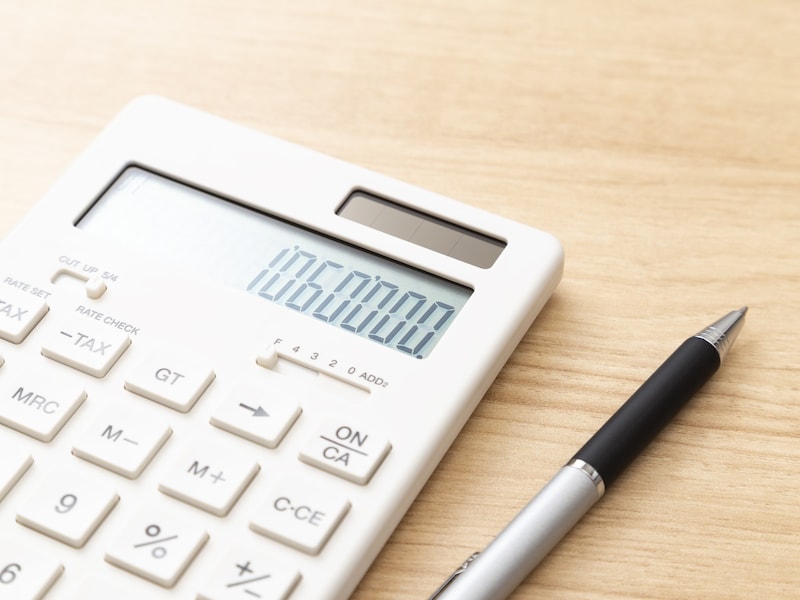 65歳からもらえる年金はどうなる？（画像：PIXTA）