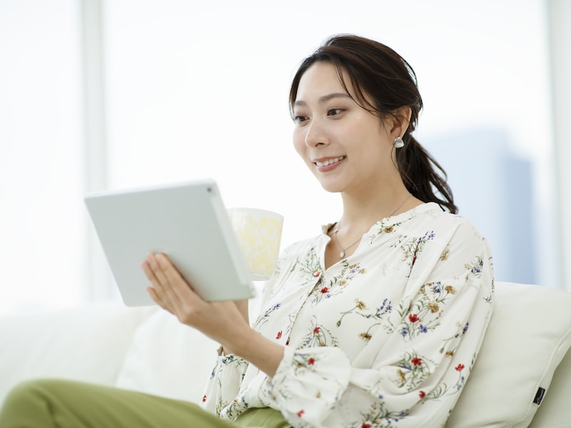 ゆうちょ銀行と信用金庫・信用組合の定期預金。20万円を1年預けた場合の利息は?※サムネイル画像:amanaimages