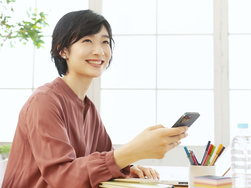 ゆうちょ銀行・SBJ銀行・トマト銀行、ライフスタイルに合わせた預け先の選び方※サムネイル画像：amanaimages