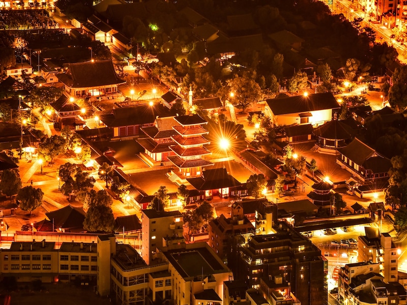 あべのハルカスから見た四天王寺のライトアップの画像 