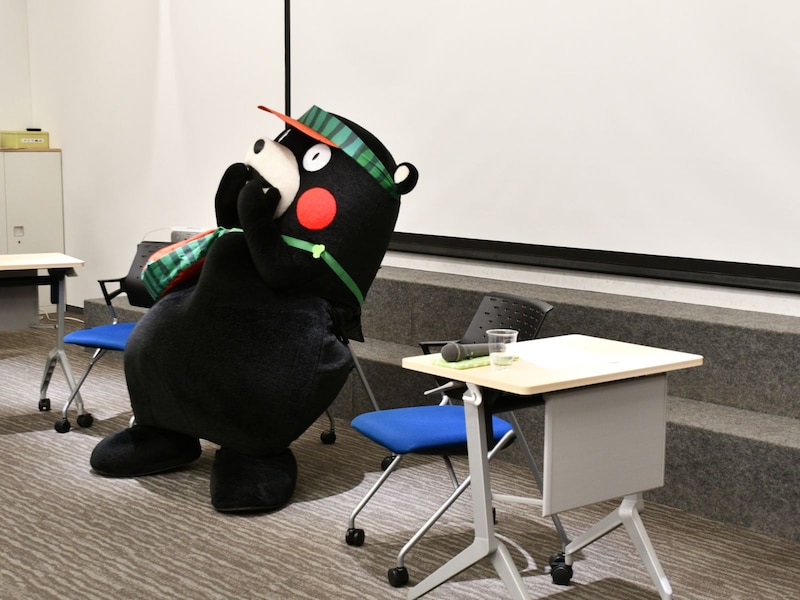 ＝1月6日、東京都中央区