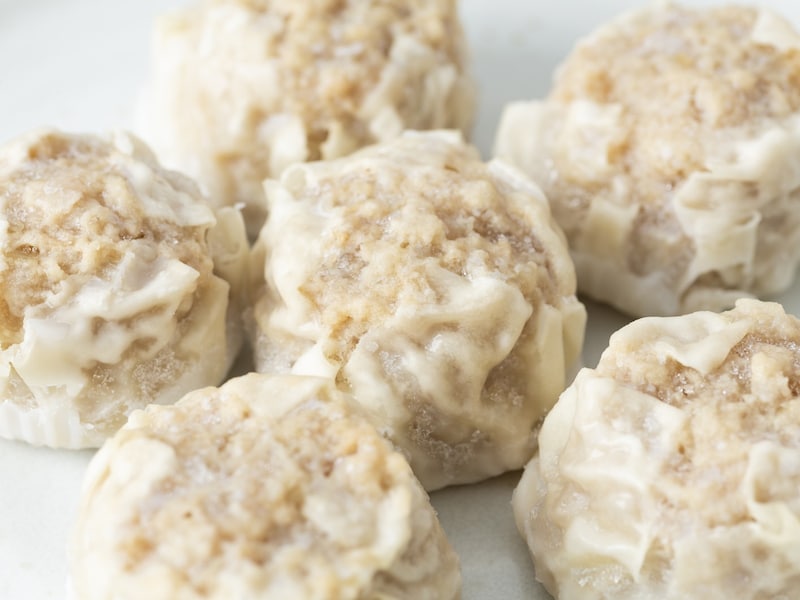 世帯年収600万円・39歳女性が「シュウマイ」を買いづらくなったワケとは? ※画像:PIXTA