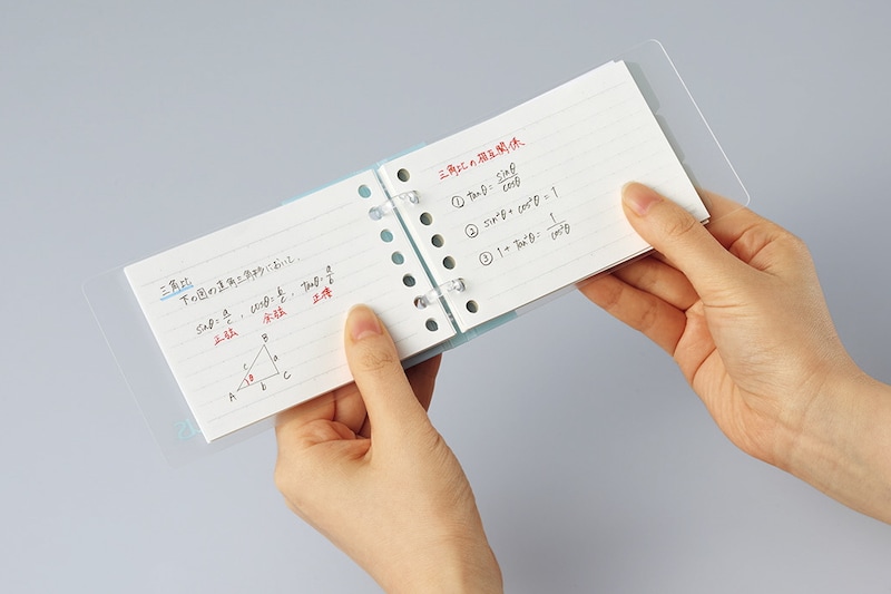 書くスペースの広さ、ページのめくりやすさと編集のしやすさ、携帯しやすいサイズと厚みなど、単語帳の不満点が見事に解消されている