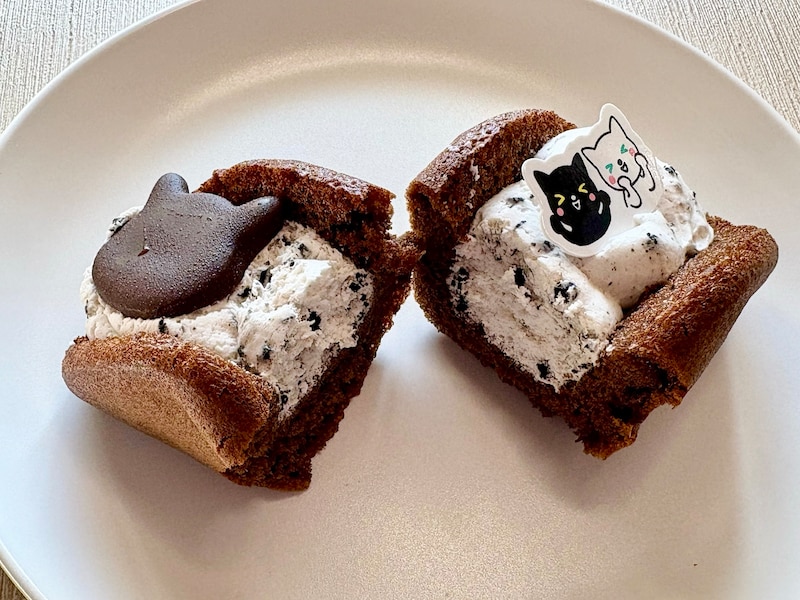 オムレット生地は、エアリーでふわふわ！ たっぷりのクリームと抜群の相性です 