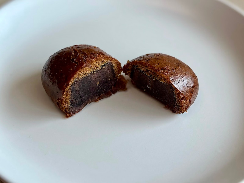 カリッとしたかりんとうのような食感がクセになる！ しっとりしたこしあんとの相性抜群です 