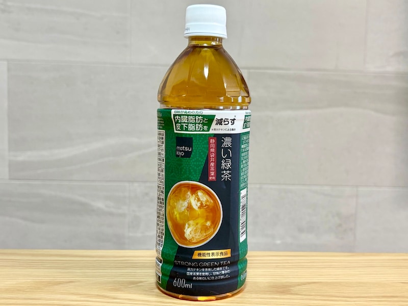 「matsukiyo 濃い緑茶」600ml 102円(税込)