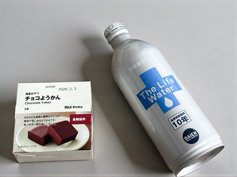 無印良品　長期保存できる水と羊羹