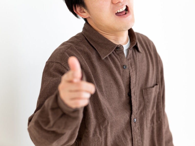 自分は介護する気がないのに口出ししてくる弟…… ※画像：PIXTA