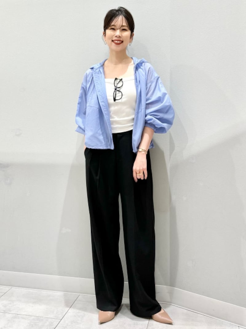 肌寒いときの羽織りとしても便利です　出典：StyleHint