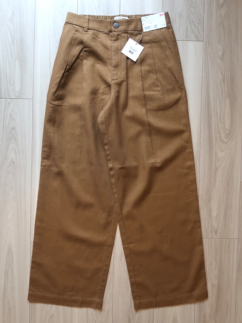 ユニクロ　リネンブレンドストレートパンツ　4990円（税込）