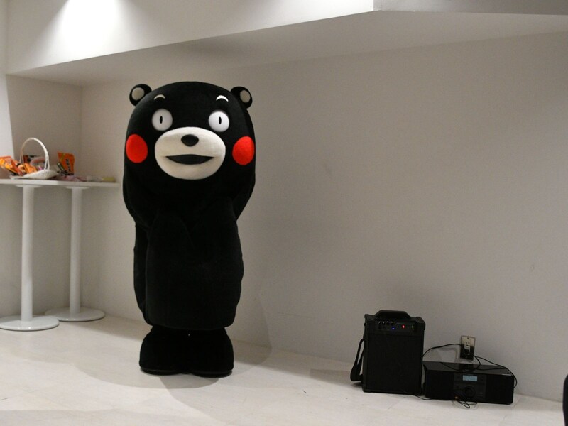 スラーリ縦長に＝2月16日、東京都渋谷区