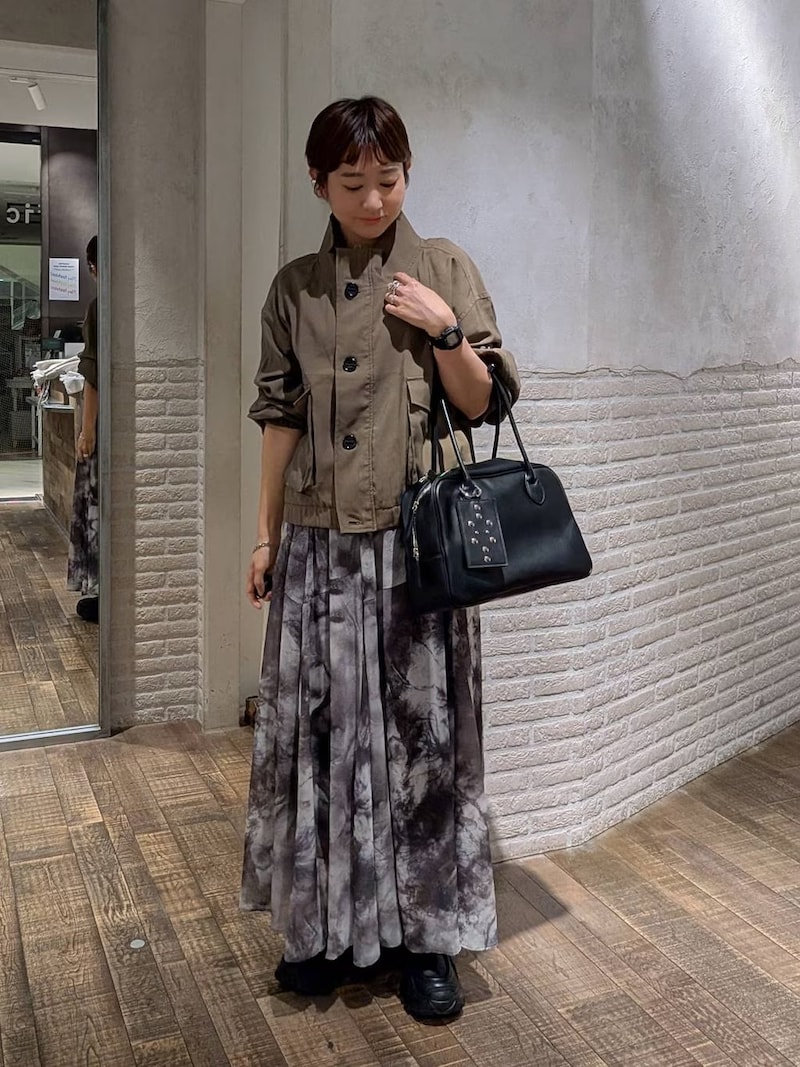 ふんわりとした素材を使ったコーデの引き締め役にも◎ 出典:WEAR