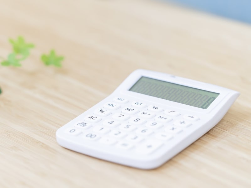 64歳から年金を受け取ることは可能?(画像:PIXTA)