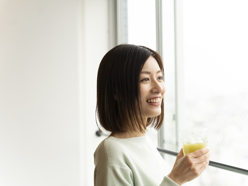 個人向け国債・固定5年を100万円購入すると、半年後にもらえる利息はいくら?※画像:amanaimages