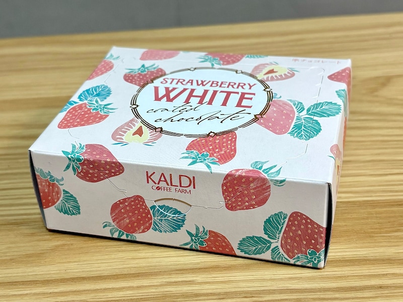 「苺のコーテッドチョコ&nbsp;ホワイト&nbsp;3p」375円（税込）