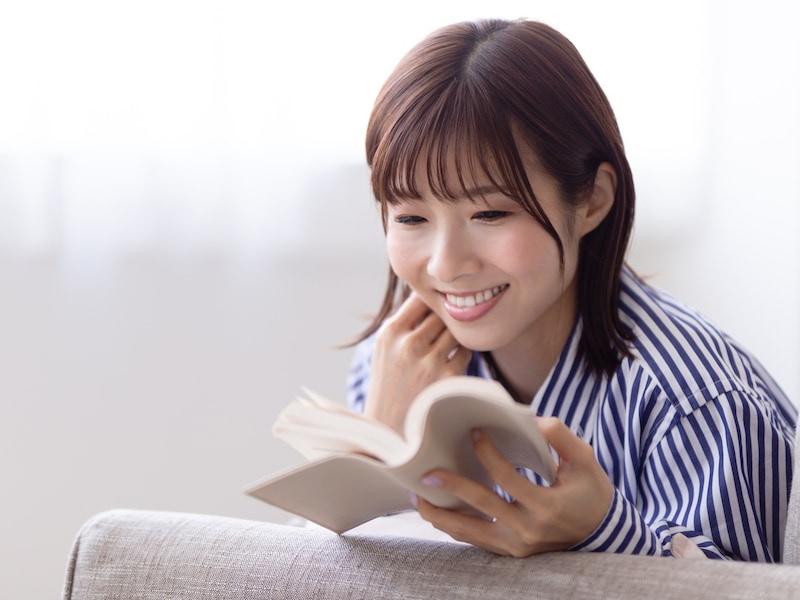 10万円をゆうちょ銀行の定期貯金に1年・3年・5年で預けたら、利息はいくら違う？※サムネイル画像：amanaimages