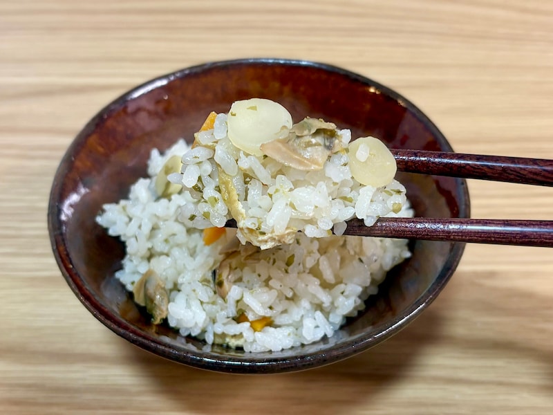 あおさの風味とはまぐりのおいしさが相性抜群です