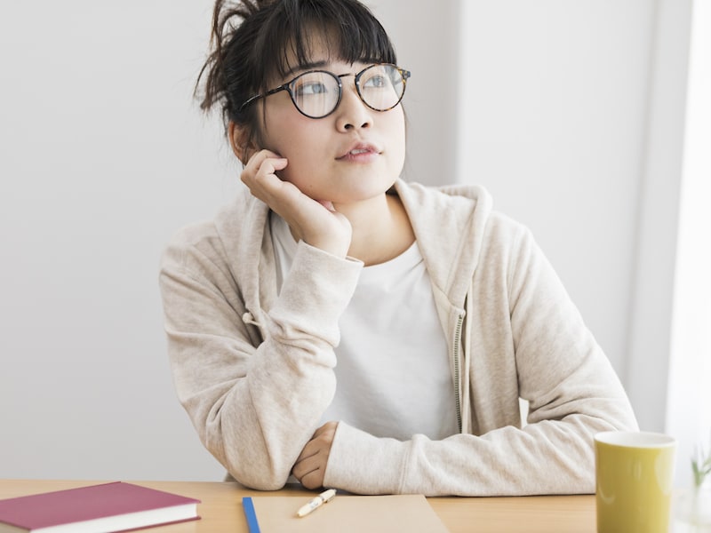 ゆうちょ銀行と信用金庫の定期預金。30万円を1年預けた場合の利息は?※サムネイル画像:amanaimages