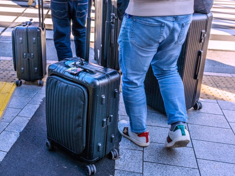 自由気ままな「ひとり旅」が人気　※画像出典：PIXTA