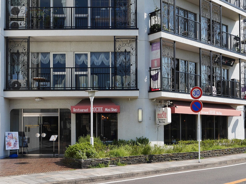 1967年に建てられたカーネルスコーナー1階にある「山手ロシュ」（筆者撮影）