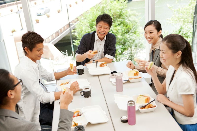 職場でのランチの様子