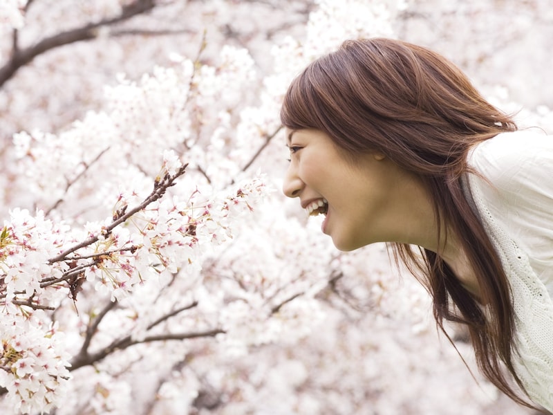 個人向け国債・固定3年を金利1.51％で100万円購入すると、半年後にもらえる利息はいくら？※画像：amanaimages