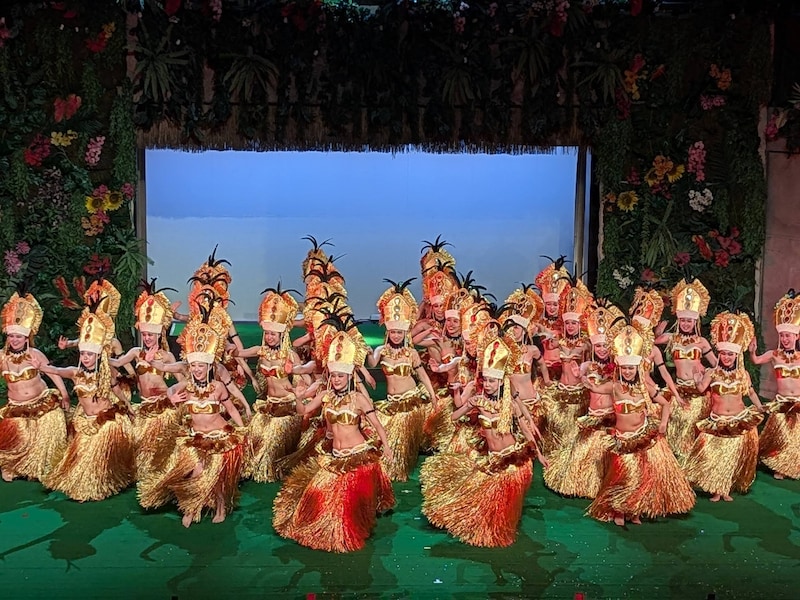 スパリゾートハワイアンズで繰り広げられる迫力のポリネシアンショーとフラガール